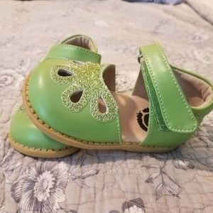 Like new lime green livie and luca sz5